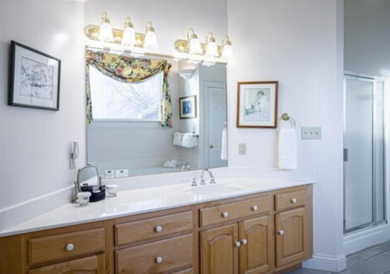 Whitestone Country Inn Kingston Екстер'єр фото